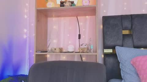 anitaglow online show from November 24, 11:25 pm