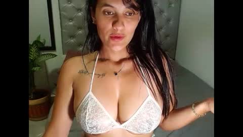Snapshot of anithaxx chatting on March 7, 8:44 pm esmeralda online show from March 7, 8:44 pm