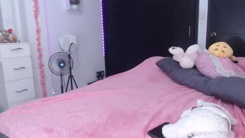 anitta_bell1 online show from March 1, 10:21 pm