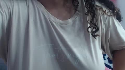 anitta_bell1 online show from December 18, 2:53 am