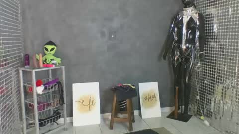 Hello My name is NaiaraPv is OPEN online show from May 6, 2:39 am