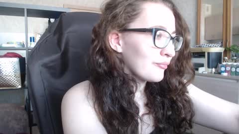 Snapshot of ankey_rayah chatting on January 14, 4:15 am Nameless online show from January 14, 4:15 am