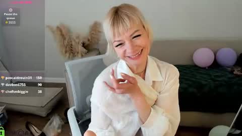 ann_annise online show from July 5, 4:19 am