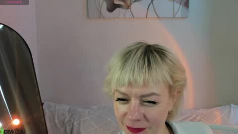 ann_annise online show from April 9, 6:19 am