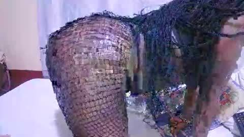 ann_keller online show from December 20, 9:00 pm