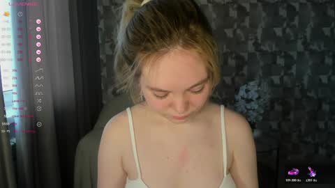 Anna online show from May 18, 2:12 pm