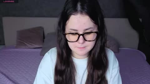 Mia online show from October 4, 2:31 am