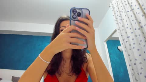 Snapshot of anna_lewis chatting on February 6, 8:39 am Anna online show from February 6, 8:39 am