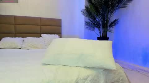 anna_nobel online show from October 15, 5:22 am