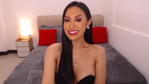 annabanana090690 online show from July 28, 11:48 pm