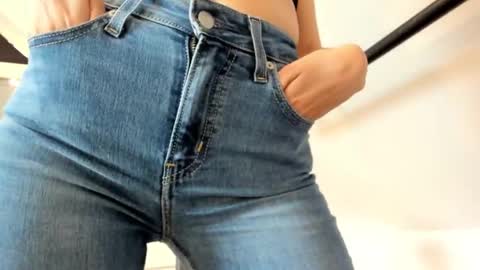     Instagram  annbcb twitter  annbcb  online show from October 15, 7:53 am