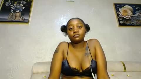 Annabel online show from February 19, 7:59 pm