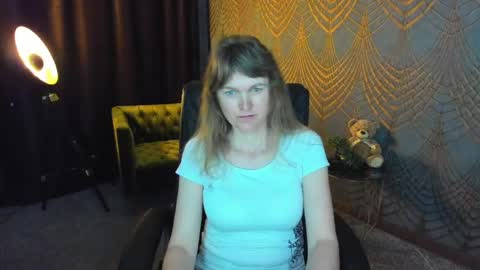 Annabel online show from April 18, 5:53 am