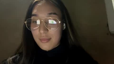 Sarah online show from September 30, 6:18 pm