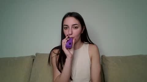 Anna online show from February 8, 3:31 pm