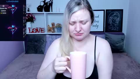 AnnaCherri online show from October 13, 2:57 am