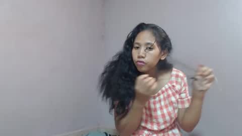 annahhotgirl online show from February 16, 7:04 am