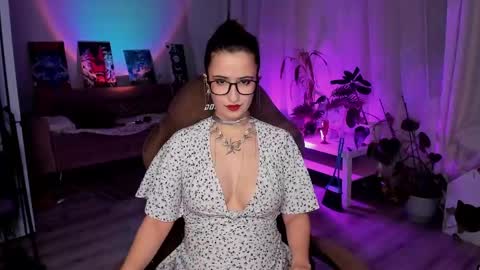 Snapshot of annalluring chatting on February 8, 5:50 pm annalluring online show from February 8, 5:50 pm