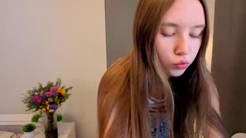 Snapshot of annamarie_foryou chatting on September 14, 6:04 am Holly Molly Im Polly online show from September 14, 6:04 am
