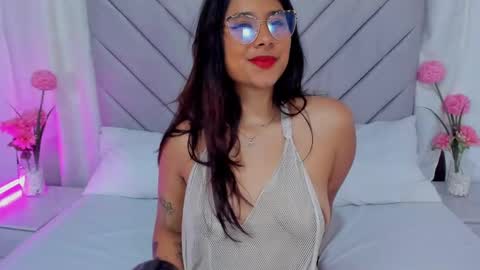 Anna online show from February 8, 4:47 pm