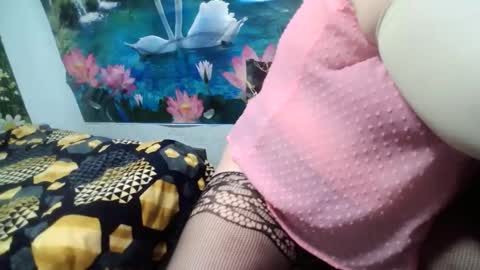 AnnaXGoldy online show from April 17, 1:02 pm