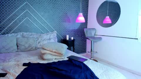 Anne online show from April 10, 6:30 am