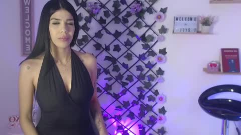 Snapshot of anne_colucci chatting on February 7, 8:33 am Anne online show from February 7, 8:33 am