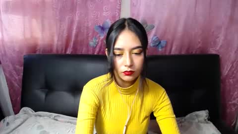 Snapshot of anne_jm chatting on February 19, 9:58 pm Anne online show from February 19, 9:58 pm