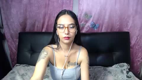 Snapshot of anne_jm chatting on February 11, 1:41 am Anne online show from February 11, 1:41 am