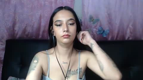 Snapshot of anne_jm chatting on December 19, 6:01 am Anne online show from December 19, 6:01 am