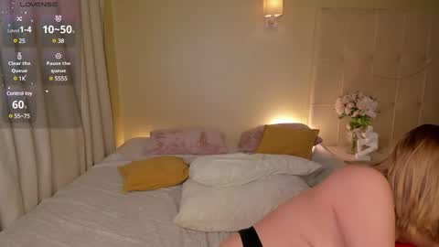 Snapshot of anne_leee chatting on January 20, 4:10 am Emma online show from January 20, 4:10 am