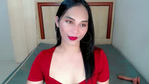 SWEET ANNE online show from December 3, 8:15 am