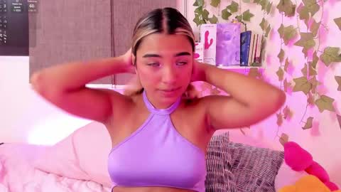 Anne online show from February 1, 1:02 am