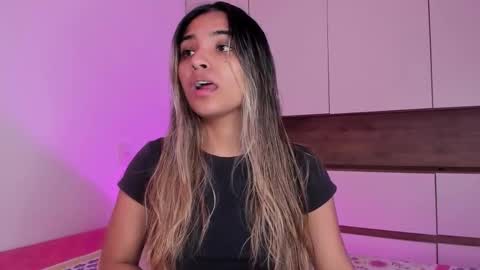 Anne online show from February 21, 6:55 pm