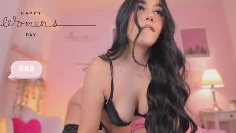 Snapshot of anneee_ chatting on March 8, 3:35 pm Anne online show from March 8, 3:35 pm