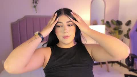 Snapshot of anneee_ chatting on March 1, 12:12 pm Anne online show from March 1, 12:12 pm