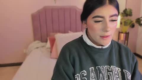 Snapshot of anneee_ chatting on March 5, 12:00 pm Anne online show from March 5, 12:00 pm