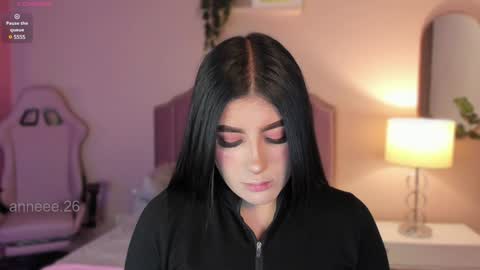 Snapshot of anneee_ chatting on February 5, 12:27 pm Anne online show from February 5, 12:27 pm