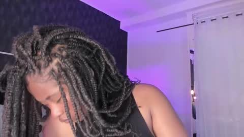 Snapshot of anneth__m chatting on February 21, 7:43 pm Anneth online show from February 21, 7:43 pm