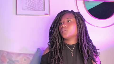 Snapshot of anneth__m chatting on February 25, 7:49 pm Anneth online show from February 25, 7:49 pm