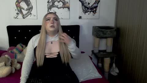 Anne VanHelsing online show from May 2, 6:41 am