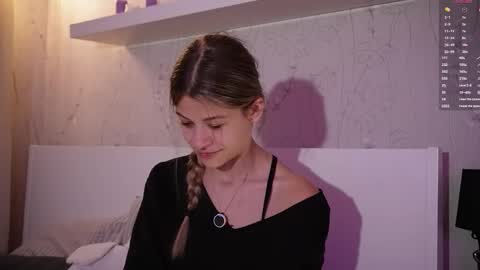 Anne online show from October 7, 8:05 pm