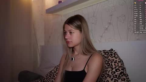 Anne online show from November 14, 7:27 pm