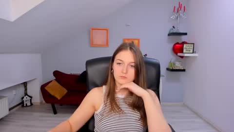 annewilsonn online show from March 18, 12:33 pm