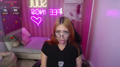 Snapshot of anni_acker_b chatting on February 7, 11:24 pm Anni acker b online show from February 7, 11:24 pm