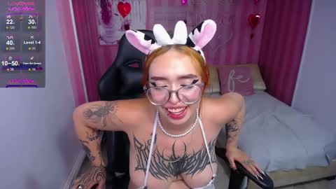 Snapshot of anni_acker_b chatting on February 18, 1:32 am Anni acker b online show from February 18, 1:32 am