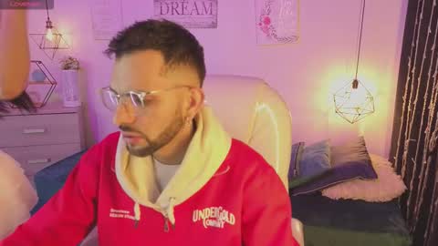 Annie And Ryan  online show from February 1, 4:42 am