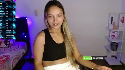 Snapshot of annie_che77y chatting on March 2, 3:24 am annie cherry independent model online show from March 2, 3:24 am