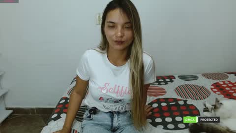 Snapshot of annie_che77y chatting on January 13, 4:28 am annie cherry independent model online show from January 13, 4:28 am