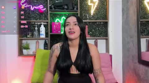 Snapshot of annie_hot_1 chatting on September 18, 4:05 am Annie online show from September 18, 4:05 am